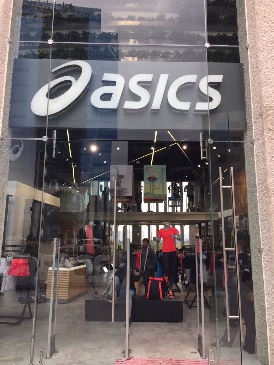 tienda asics santa fe