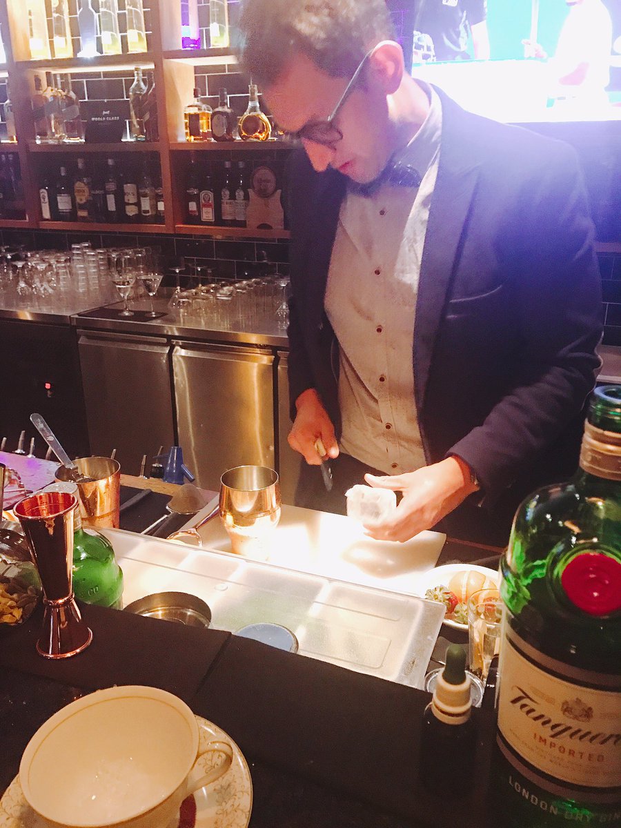 geraluy's tweet photo. En @dakotamvd co #Soytucoctelero #worldclass #worldclassuy @DiageoBarAc_UY https://t.co/bi0ylKjiT0