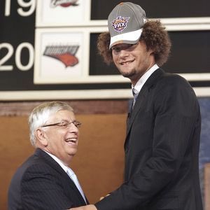 Talked to Lakers center Brook Lopez today on the radio, but his brother Robin still has the better hair.