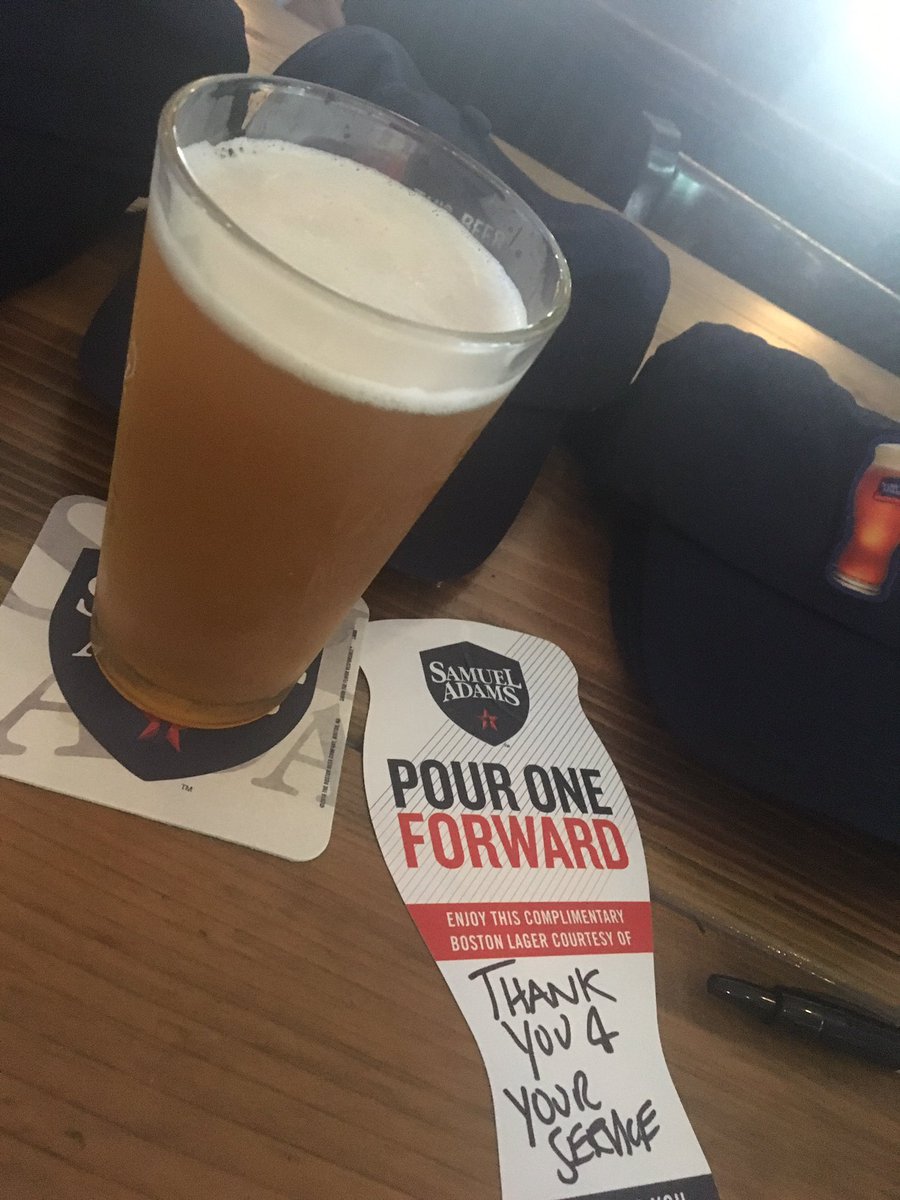 PeerlessBev's tweet photo. @SamuelAdamsBeer Pour One Forward @suspendersunion #givingback #veterans #pouroneforward https://t.co/AWXICs9OyZ