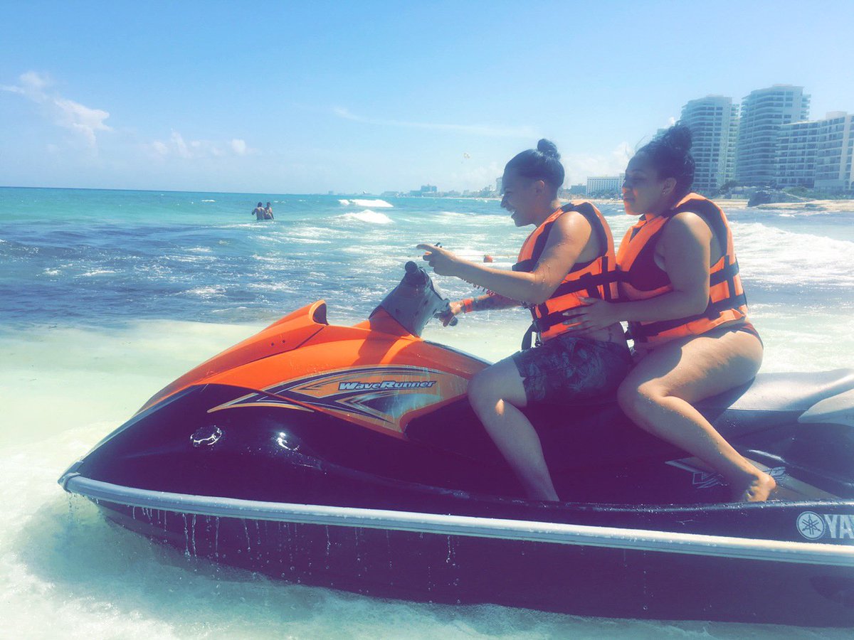 jordanandalize's tweet photo. Our fourth vacation together, Mexico 2016. 1 year and 5 months together. 👭🇲🇽✈️✨ https://t.co/5u4BZFTsLM