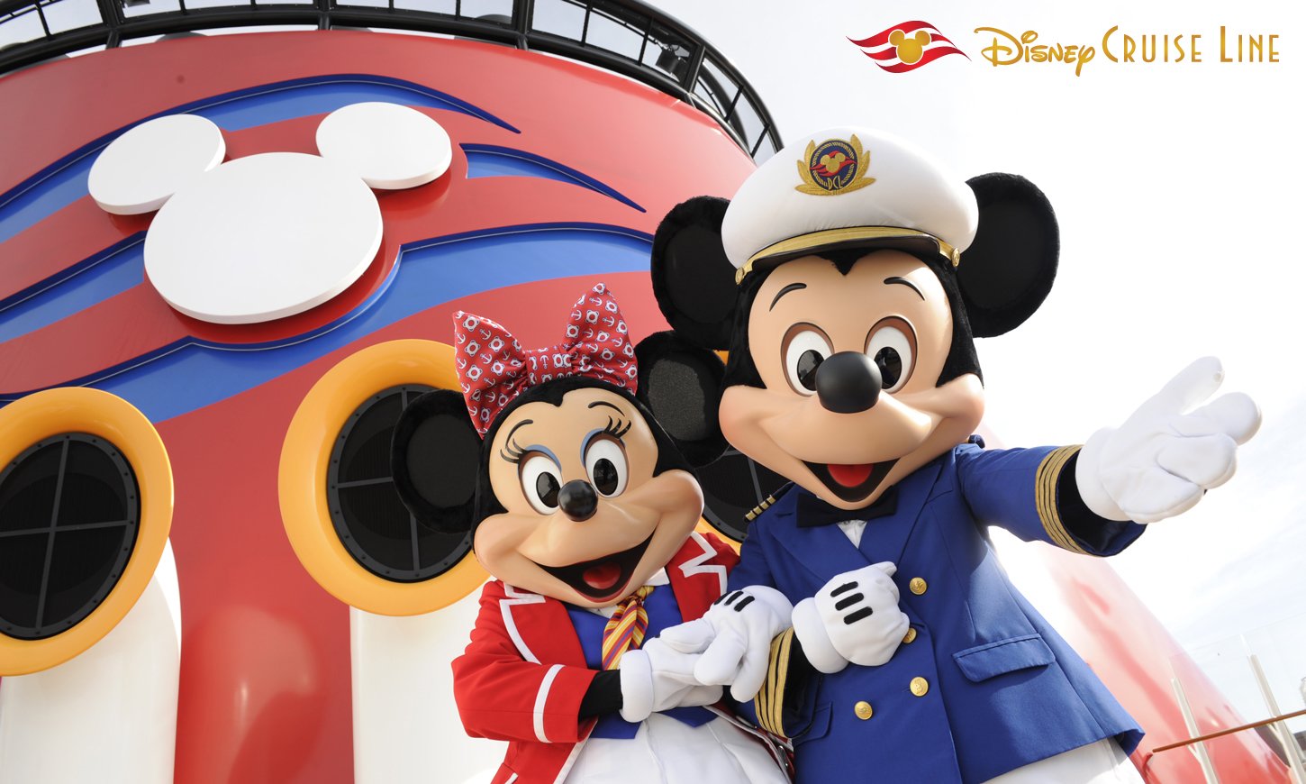 2938.海外ディズニークルーズラインピン アーティストチョイス ピーターパン ディズニー・トレジャー」船尾にはフック船長とピーター・パンが登場