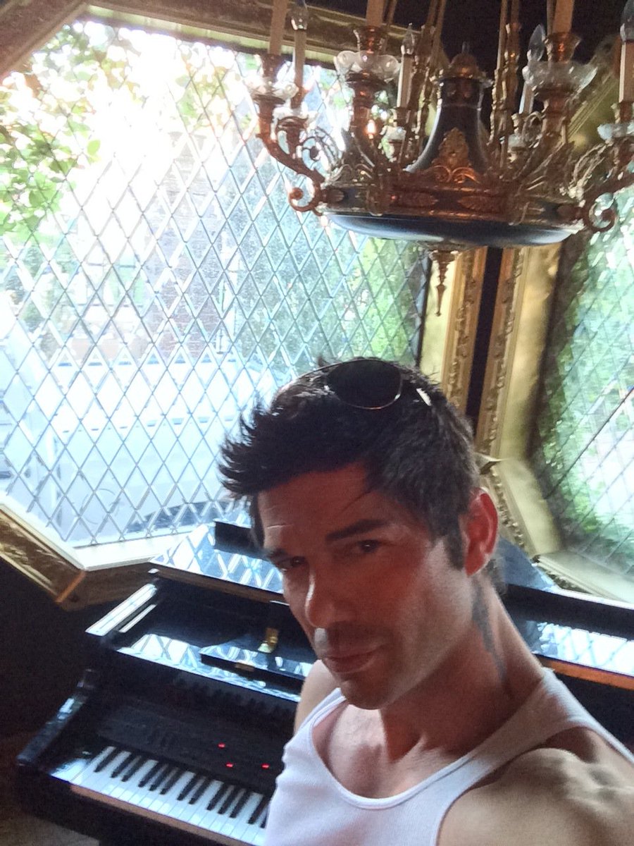 Just finished a photo shoot in Vegas.
Many many thanks to Nico Santucci and the Parisian palace for a beautiful day!
#trulyblessed