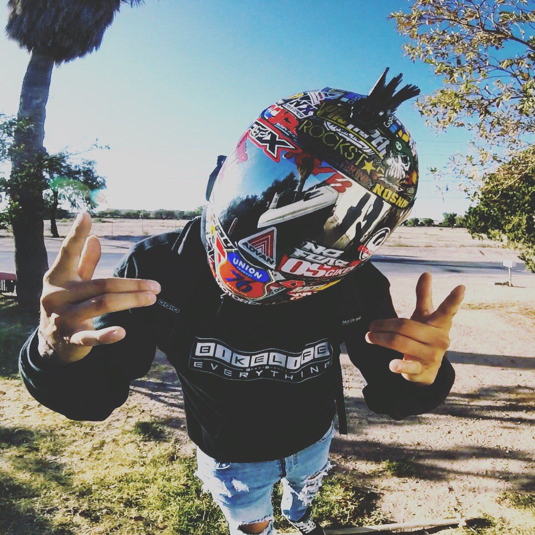 Royysxr_'s tweet photo. @6Foot4Honda #Team6Foot https://t.co/QT9taCiZjZ