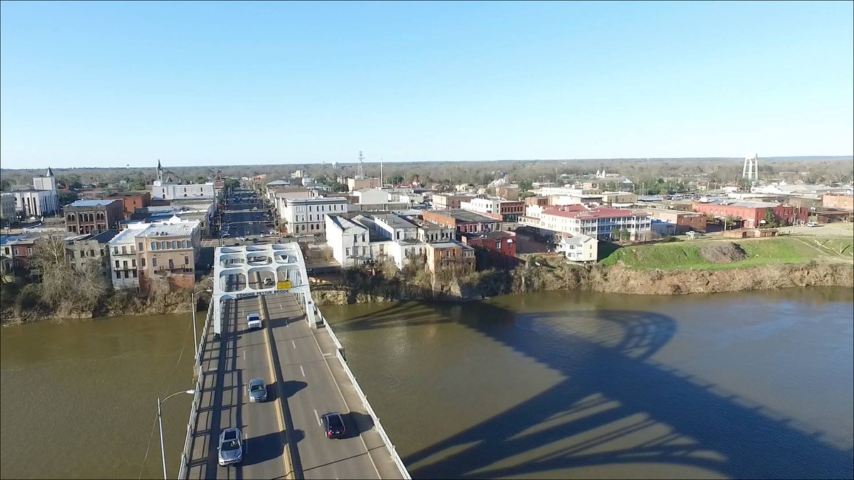 ChicoCleveland's tweet photo. #SELMA #TWO7SEL #ALABAMA #EdmundPettusBridge #CivilRights #History #blackprivilege #HotelFUBU https://t.co/xNEAEy24b2