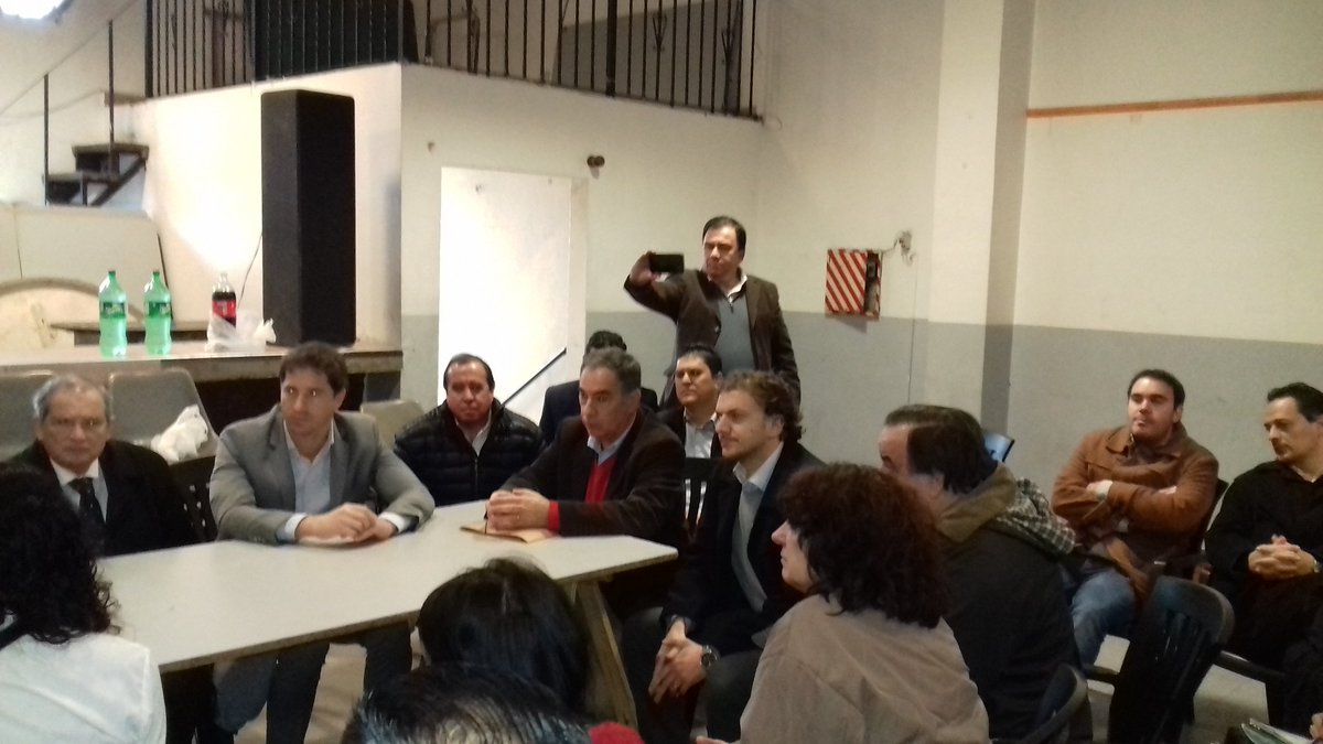 David18Benitez's tweet photo. Acompañando @Evertvantooren en la visita del Ministro de Salud de la Nación Jorge Lemus a #EEcheverria. https://t.co/ZhhRE7XCXP