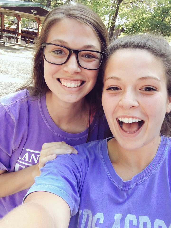 abbie096's tweet photo. The happiest picture I have ever taken!!! I get to work with my little sister at the best place in the world. How is this real!! https://t.co/pPoN9h8nLm
