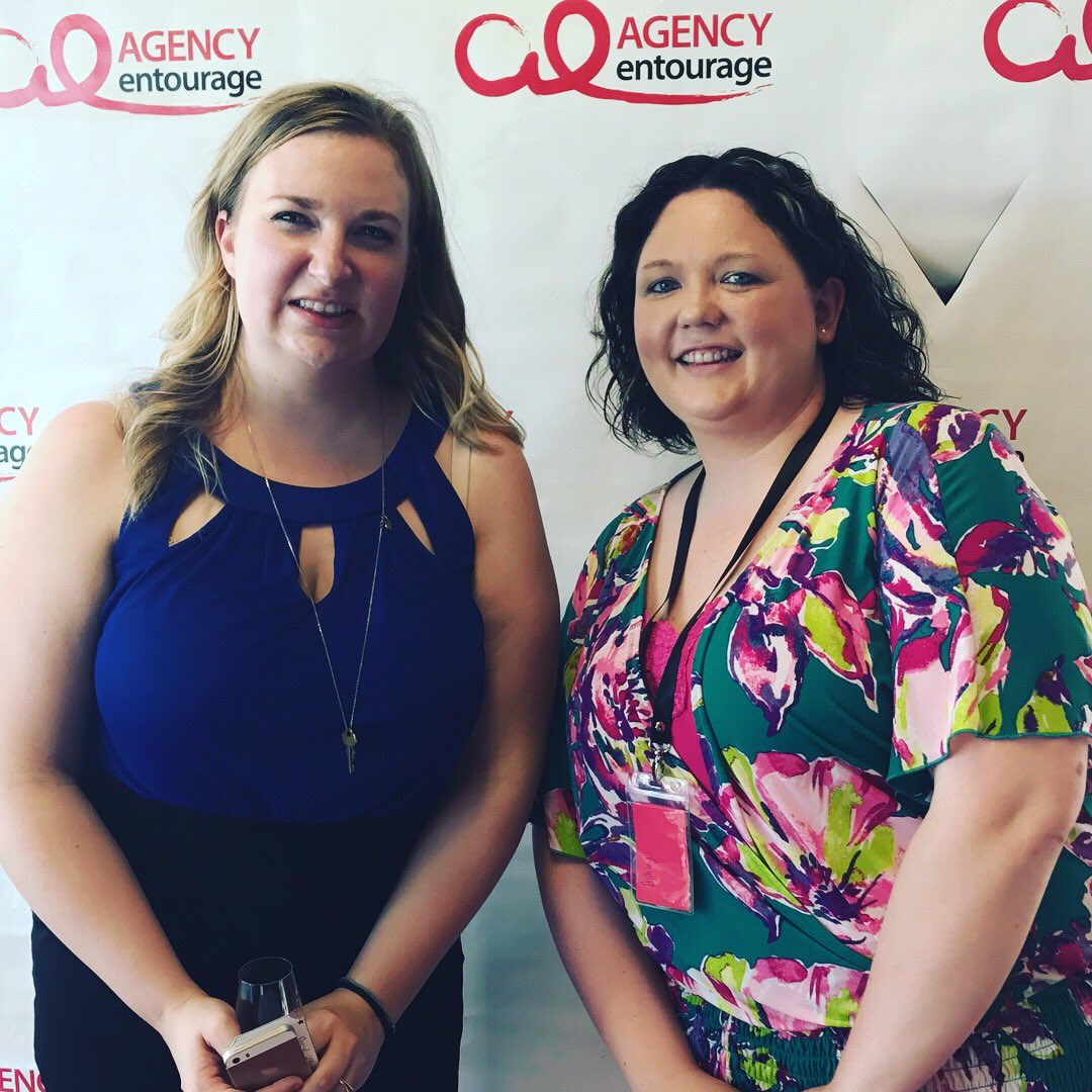 Travelin_Ashley's tweet photo. Piglet & I had a blast at @AgencyEntourage's event in honor of #SocialMediaDay! #aegr8 #smday #thinpigadventures https://t.co/2oirsf0ZQR