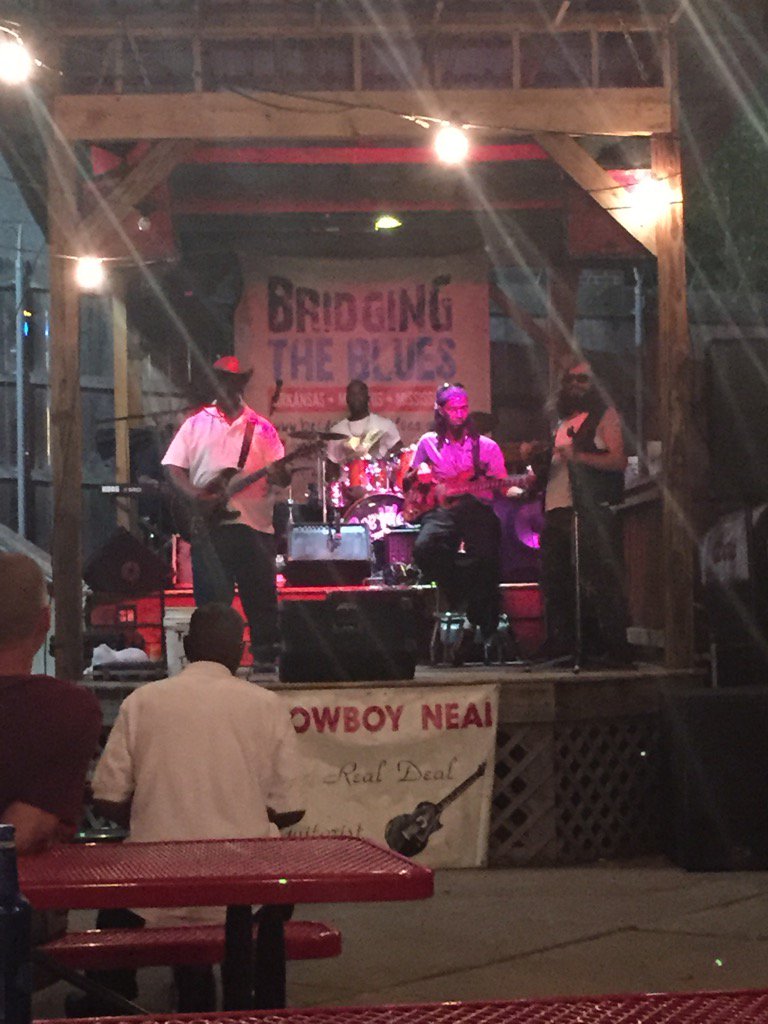 bcpizzaman's tweet photo. Living the Blues in Memphis!! Sweetness!! https://t.co/QnY8slbr46