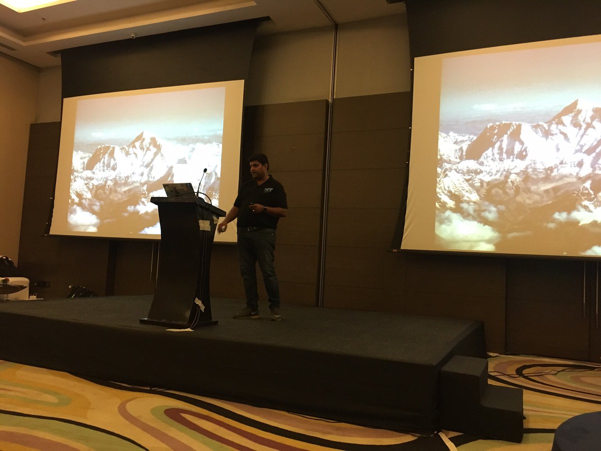 samunplugged's tweet image. #XTSummit17 was time spent well learning and sharing knowledge abd best practices #UX, #FrontEnd, #performance and #JavaScript