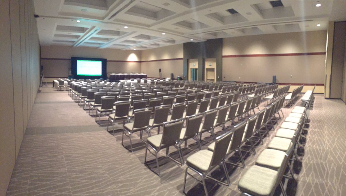 theroyadcock's tweet photo. Convention was awesome. Had a blast with our franchises in our workshops. #seattle2017 #SPCON17 #SERVPROduck https://t.co/agC3bfsOT1