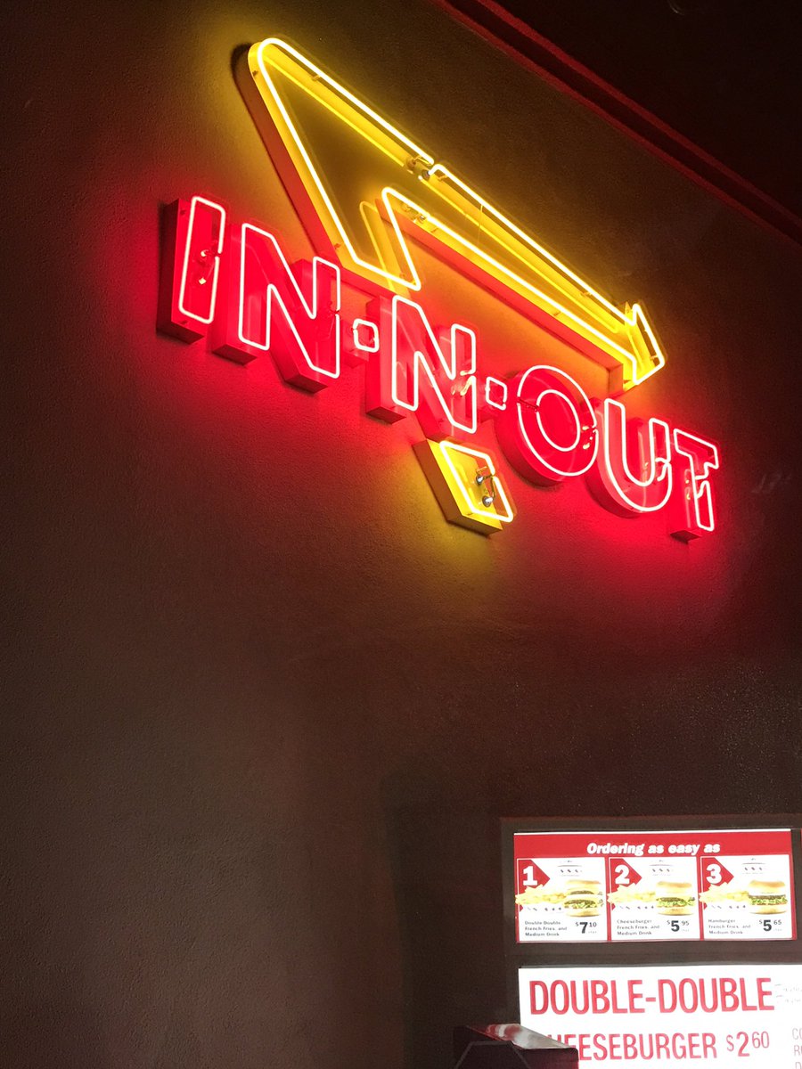 MindTheQueue's tweet photo. #waittime 10min @InNOutBurgerFan #irvine #MTQ #InNOut #doubleDOUBLE https://t.co/hPjp7Fsl3f