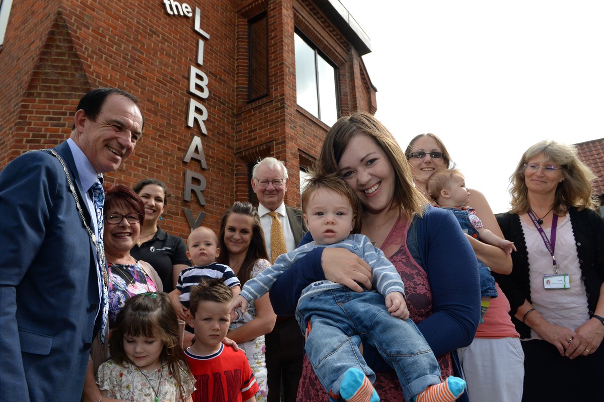 We've been celebrating breastfeeding in Bury St Edmunds this morning with mums and @wsmidwives! 👶 Check out these pics #BFFriend17