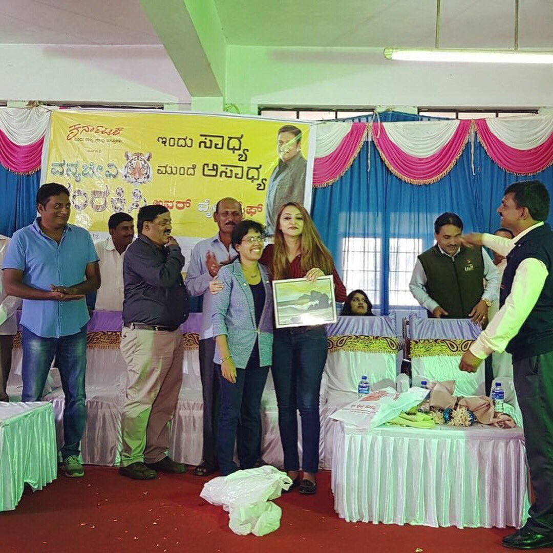 MeghanaGaonkar's tweet photo. Kudos to PrakashRaj foundation, Suvarna News & Kannada Prabha for this wonderful initiative!! #SaveWildlife #ForestsOfKarnataka #NowOrNever https://t.co/RMecEbFi95