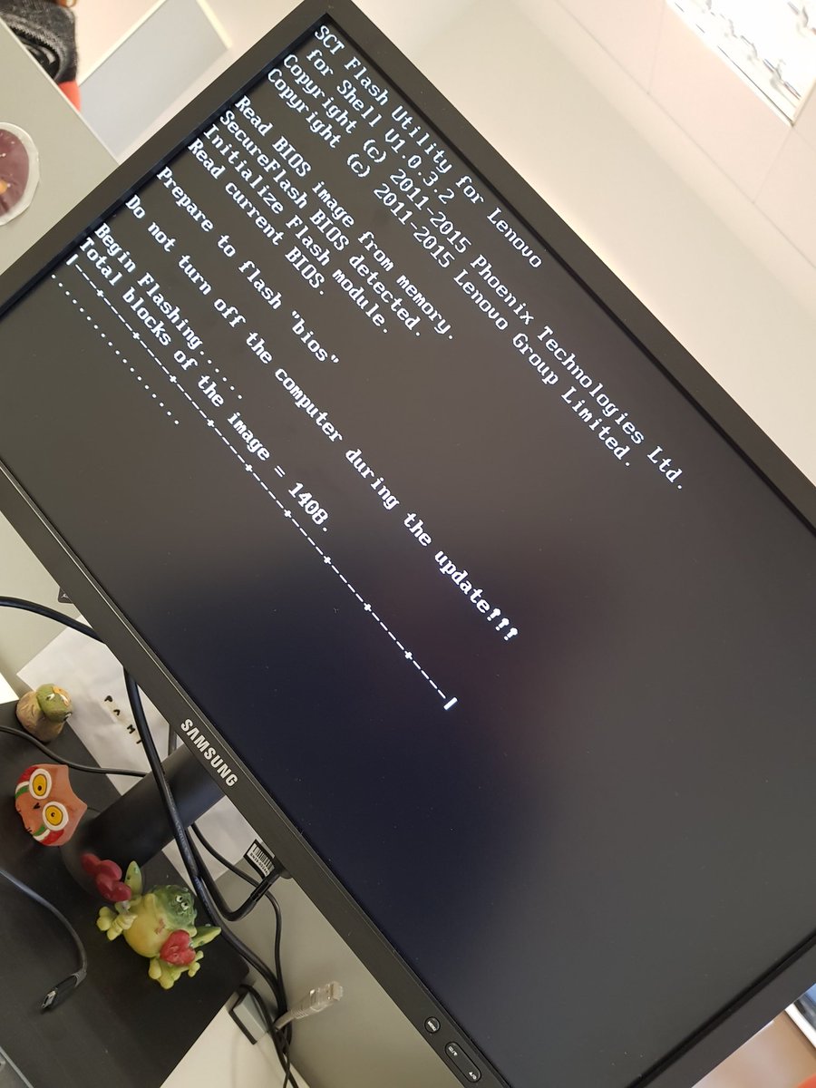 JJorgeRodriguez's tweet image. Update Bios firmware... (que arranque por favor 😅 jajajaja)  Esas cosas que no le gustan a nadie #updatefirmware