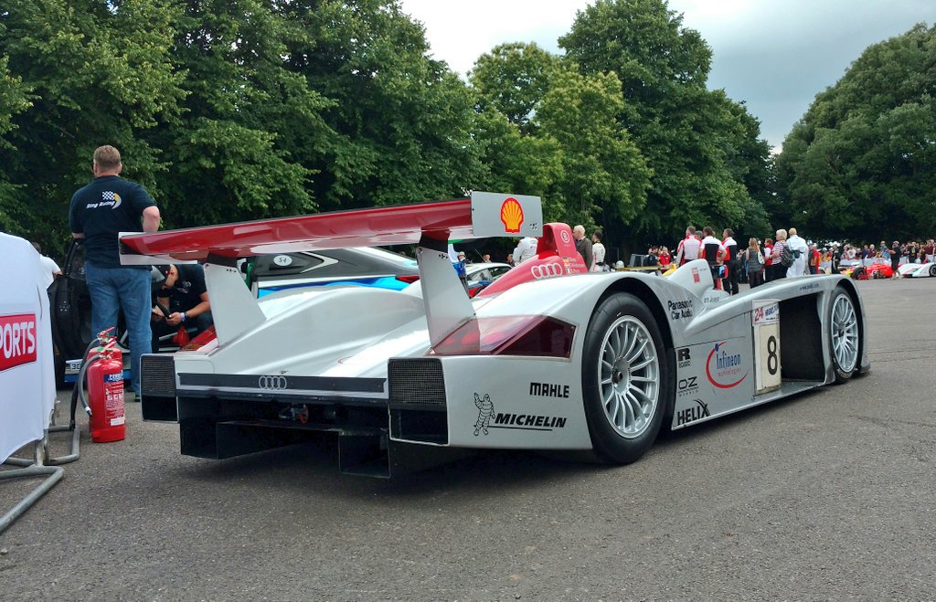 autocar's tweet image. Where else but Goodwood can you see all of these cars together in one place, eh?! #FOS2017 #GoodwoodFOS #FOS