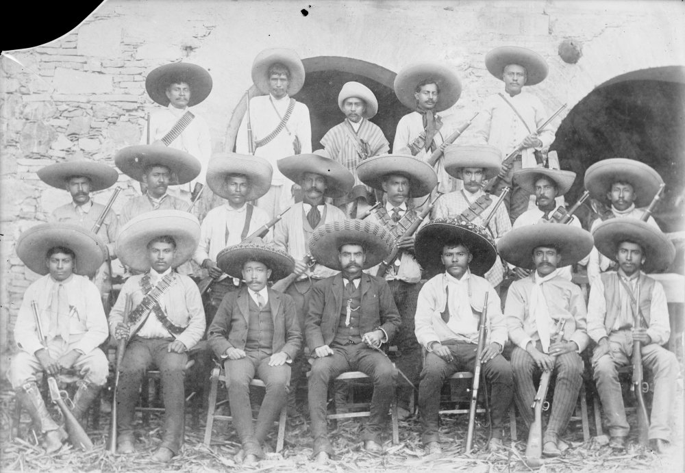 Picture of Emiliano Zapata in 1915 and his Staff.