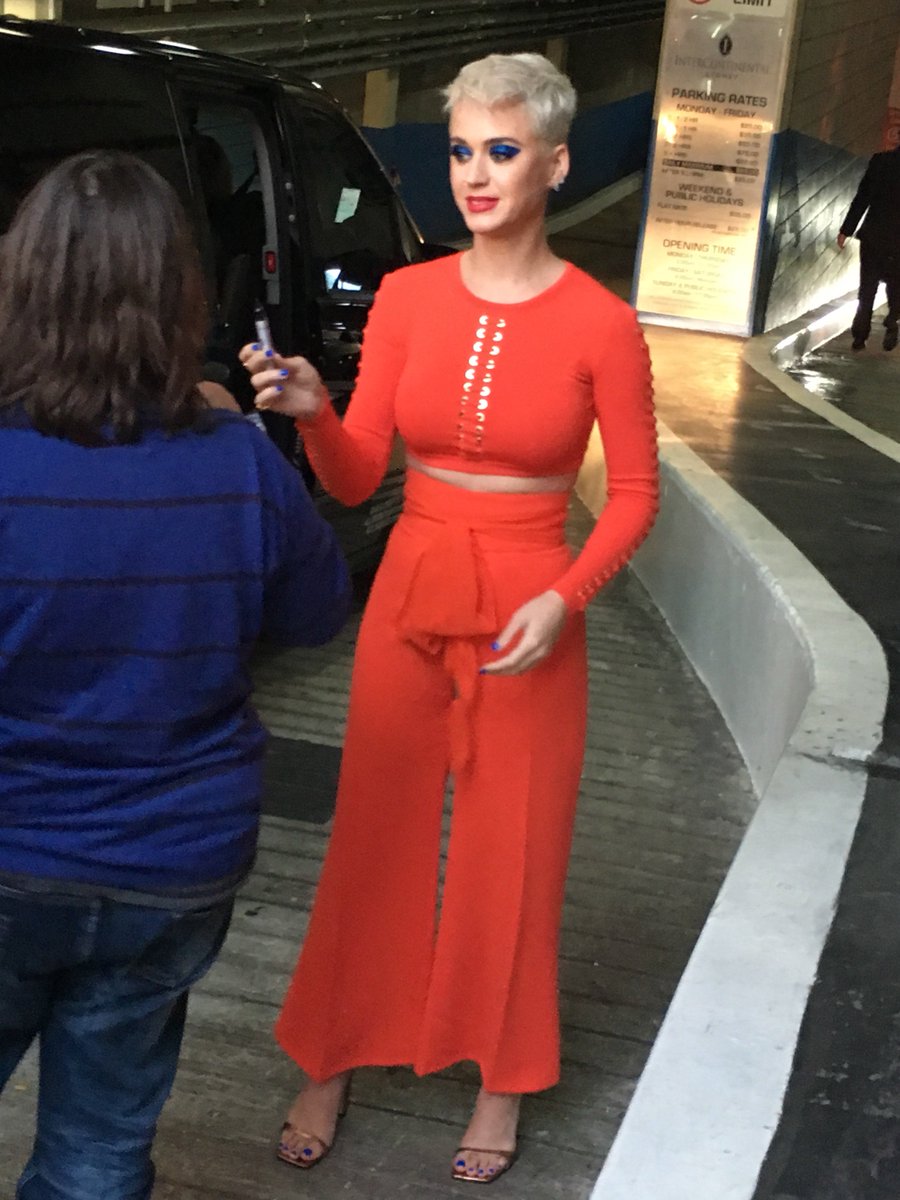 katy perry red outfit