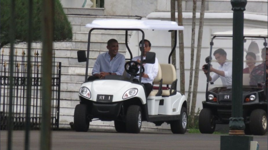 Selamat datang kembali, Obama di Jakarta. Pulang kampung, nih! :)