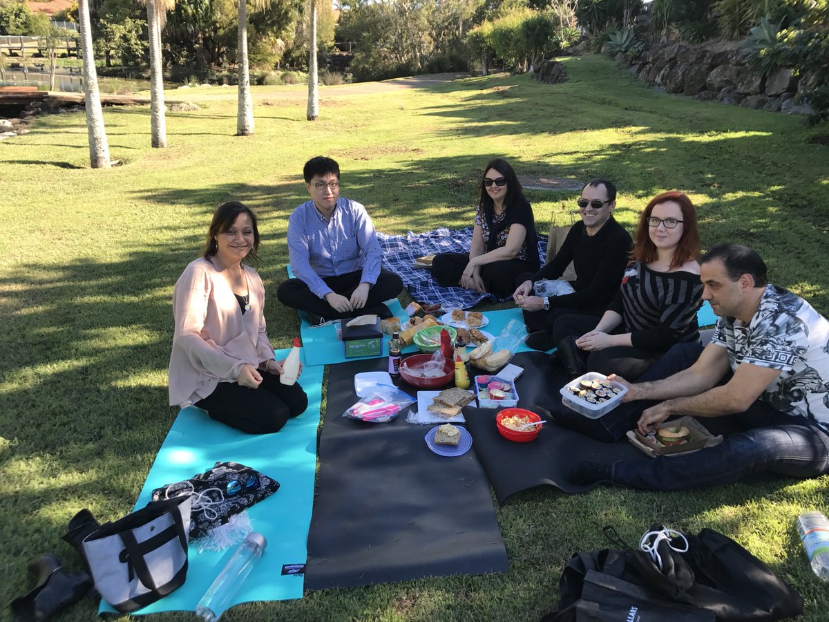 Macrostone2's tweet photo. #OFFICE #PICNIC! 😀 So much fun 2 get out of the office in this 'hot' winter weather 😋
#officelife #designideas #outdoorfun #stone #Lunchtime https://t.co/ya6hZmwU0c