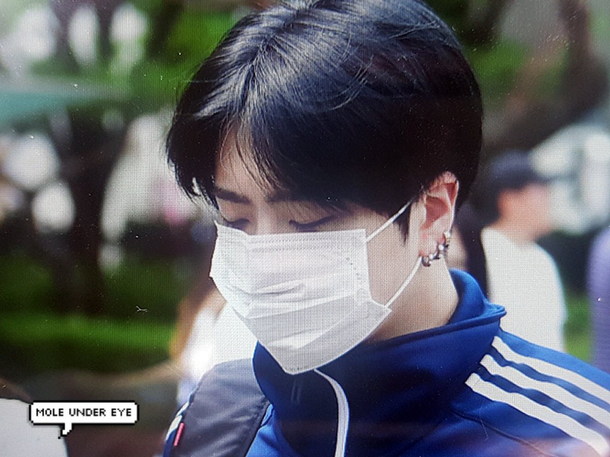 moleundereye_YJ's tweet photo. [Preview] 170630 뮤직뱅크 재출근 어,,혹시,,,영재오빠,,,,? #GOT7 #youngjae #갓세븐 #영재 https://t.co/shNXpDRCNt