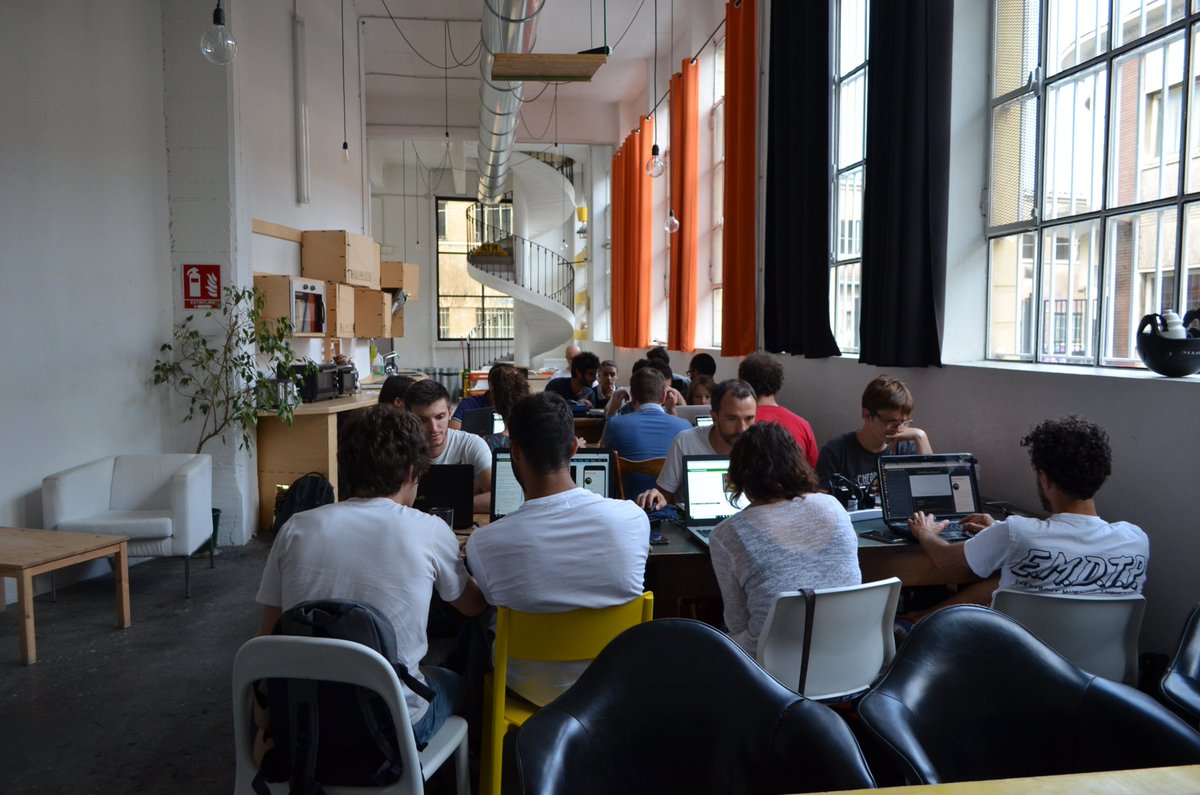 turnintocoders's tweet photo. Mercoledรฌ 5 luglio, ultimo Coding for Everyone prima della pausa e #installationParty #Linux! @LinuxTorino @freeCodeCamp @TSInnovation :) https://t.co/kFPij9bDuN