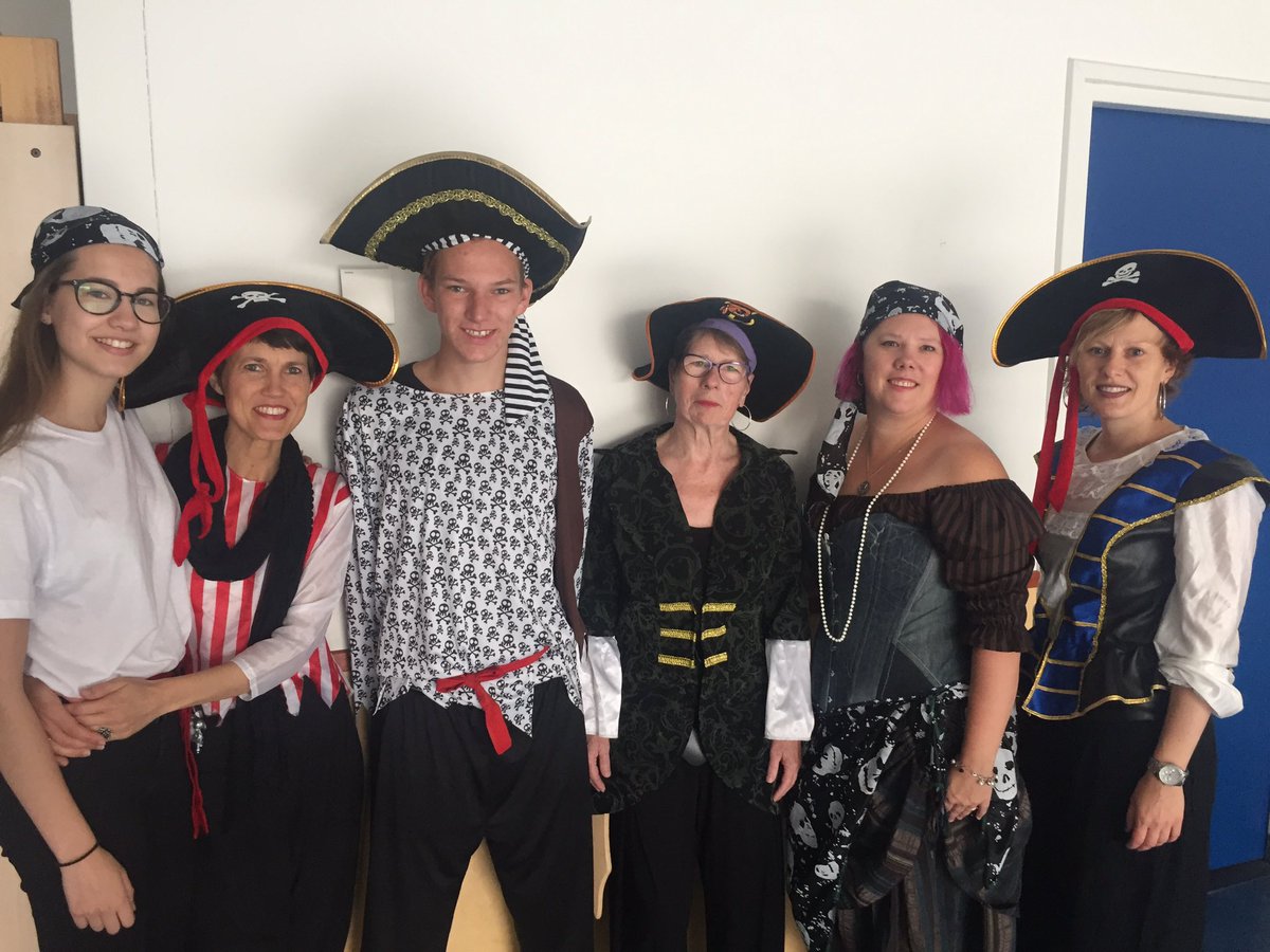 AsGavontuur's tweet photo. #kleuterfeest #piratenfeest #asgavontuur #wijzijnerklaarvoor #ahoy https://t.co/TnjApDZ7TY