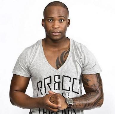 NdizaNathi's tweet photo. Today ku NdizaNathi sizobe sihleli noNaakMusiq. If unombuzo oshisayo othinta impilo yakhe, leli yithuba lakho https://t.co/BPLxF2Ezbx