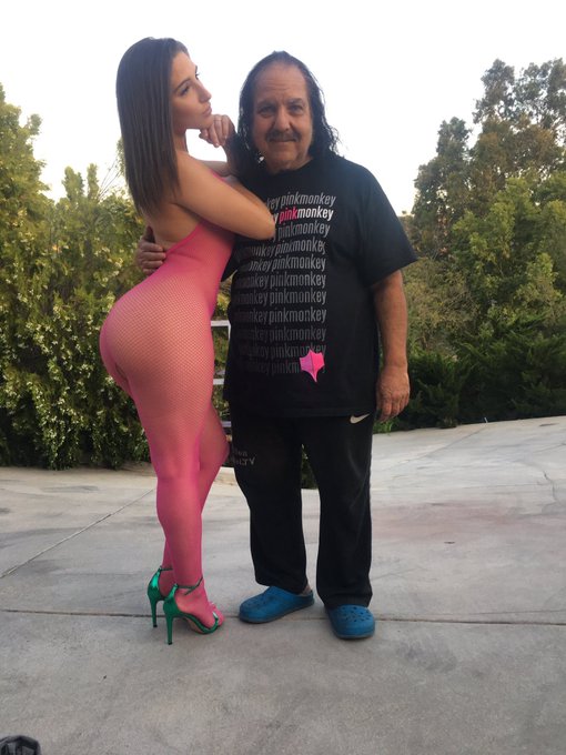 Love working with @Abella_Danger   Great person!!! So pretty.  I directed today. https://t.co/6o6opI