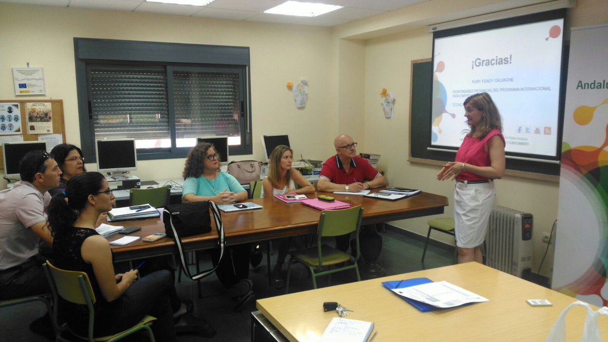 LanzaderaAlm's tweet photo. Gracias, Puri Fenoy Calvache, Técnica CADE Tabernas Programa de Internacionalización PIE/Erasmus Jóvenes Emprendedores
#LanzaderaAE #Viator https://t.co/UJJQvPh0Vi