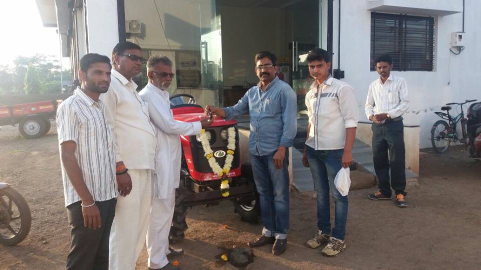 CaptainTractors's tweet image. Tractor delivery and New Tractor installation to farmers By Captain Tractors...

#Product #tractordelivery #By_Captain_Tractors