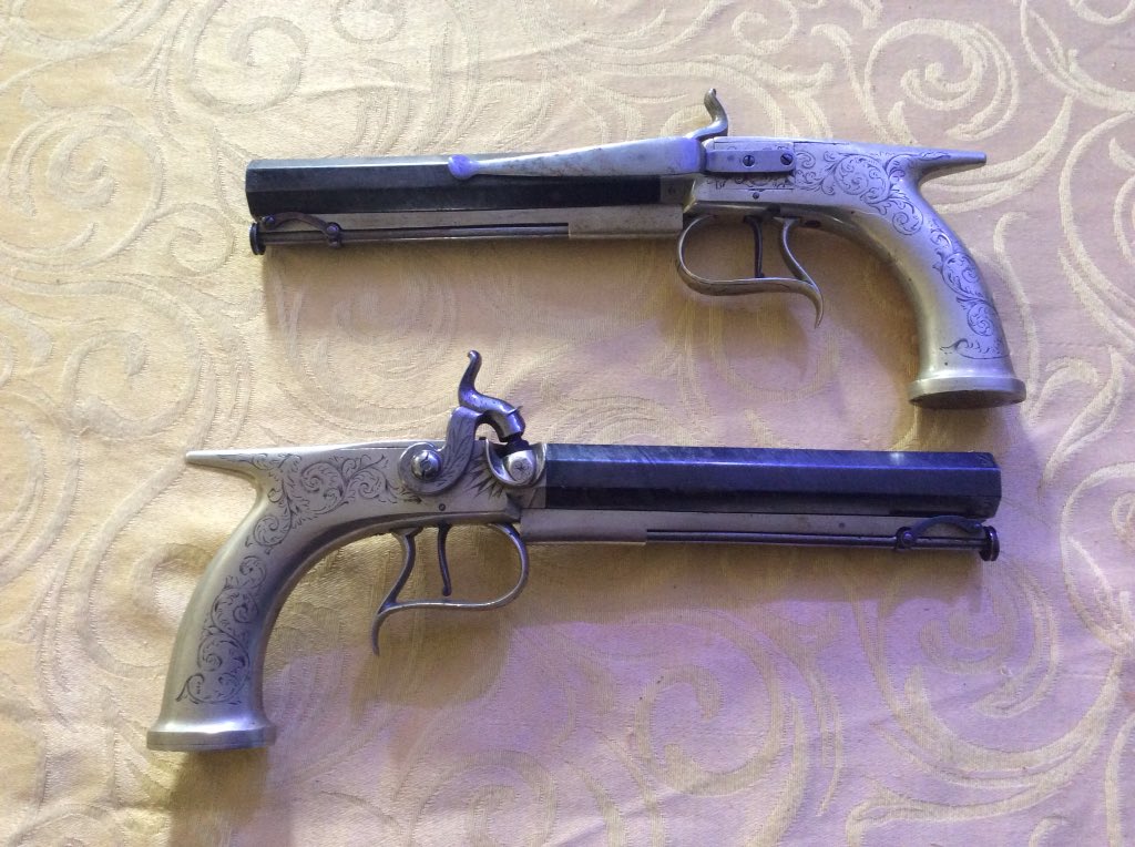 NorfolkFairs's tweet photo. Thetford Militaria fair THIS SUN 02 #deactivated #germanbayonets #militaria #WWI #WWII @ww1lives @jbboats @ypreswoman @BagleyBoys pls rt ty https://t.co/rLKJWhEX44