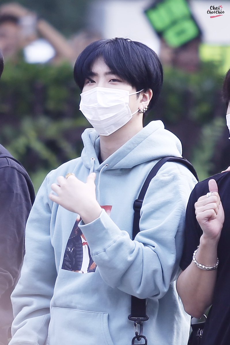 ChoiChooChoo917's tweet photo. #갓세븐 #GOT7 #Youngjae #영재 #Ars
170630 뮤뱅출근 【HQ】초딩 처럼 귀여운 우리 영재오빠 ฅ•̀∀•́ฅ❣️ https://t.co/wuFr9d2cCb