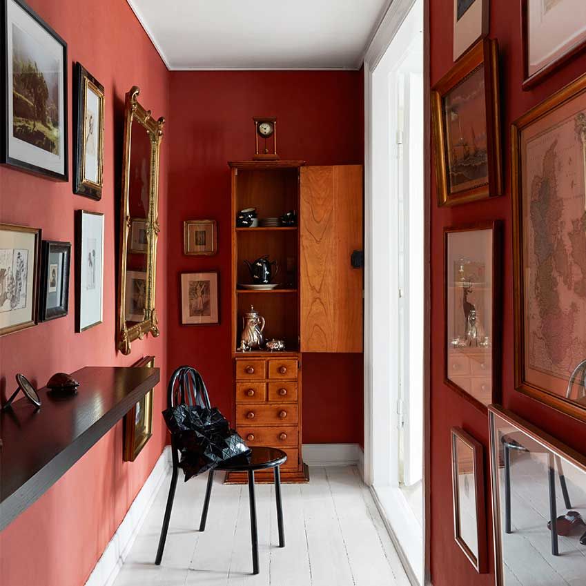 ELLEDecoUK's tweet image. Decorating using Chinese Red doesn’t have to be scary! Our easy tips will make it work in any home… buff.ly/2tkX5Ze
