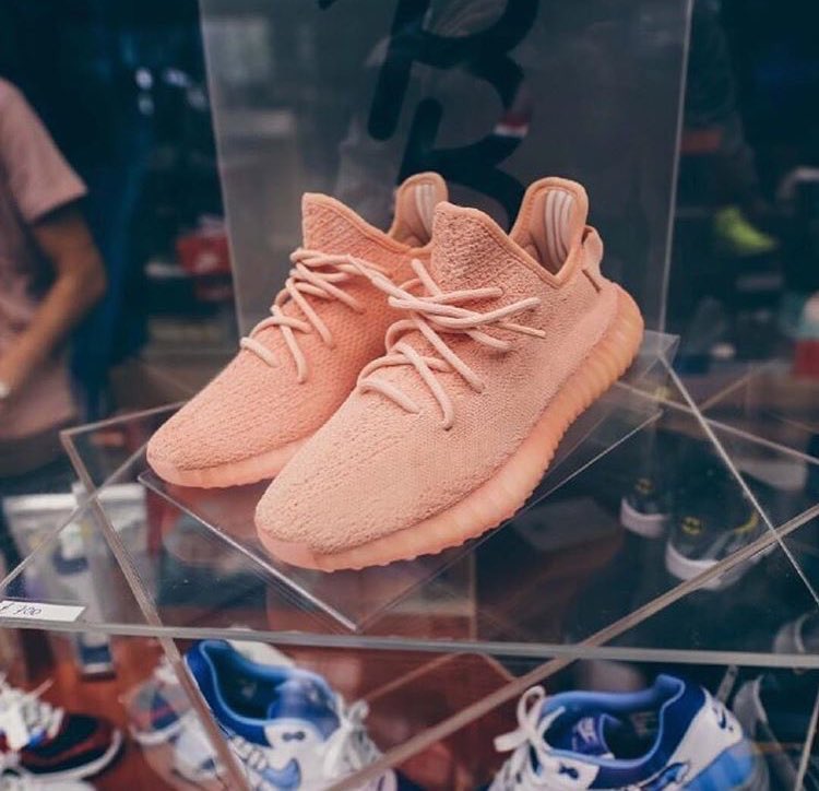 Unipreme's tweet image. custom 350's