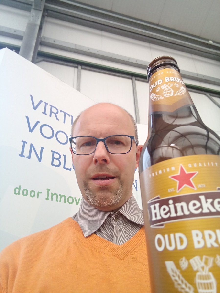 Gisteren op een beurs in Nederland. Ik pas me aan-:) Toch lekker biertje!