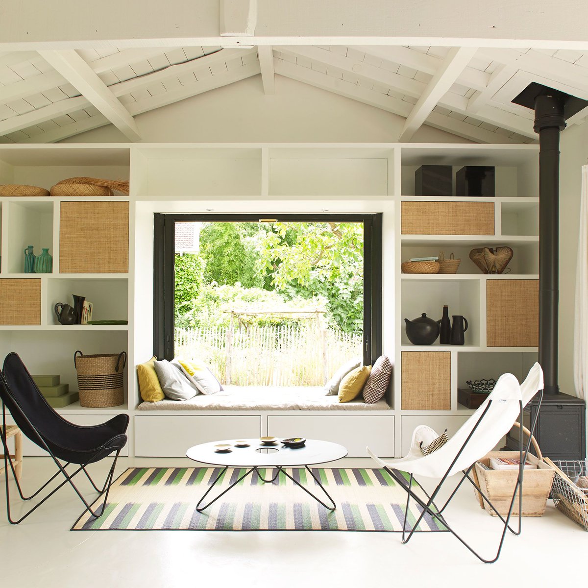 ELLEDecoUK's tweet photo. 5 inspiring window seats, all built for daydreaming. Which would you choose? https://t.co/j4zLHt75qC #roomwithaview @ELLEDecoCountry https://t.co/GKvd3TnMRL
