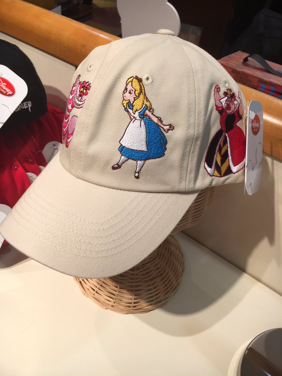 ひろ Twitterren 本日から新発売のディズニーストア25周年記念の帽子 なななんとアリスの帽子 そして愛するディーダムが 在庫はまだまだありました 販売はイクスピアリ店とネット通販のみらしいよー みんな急げ急げ