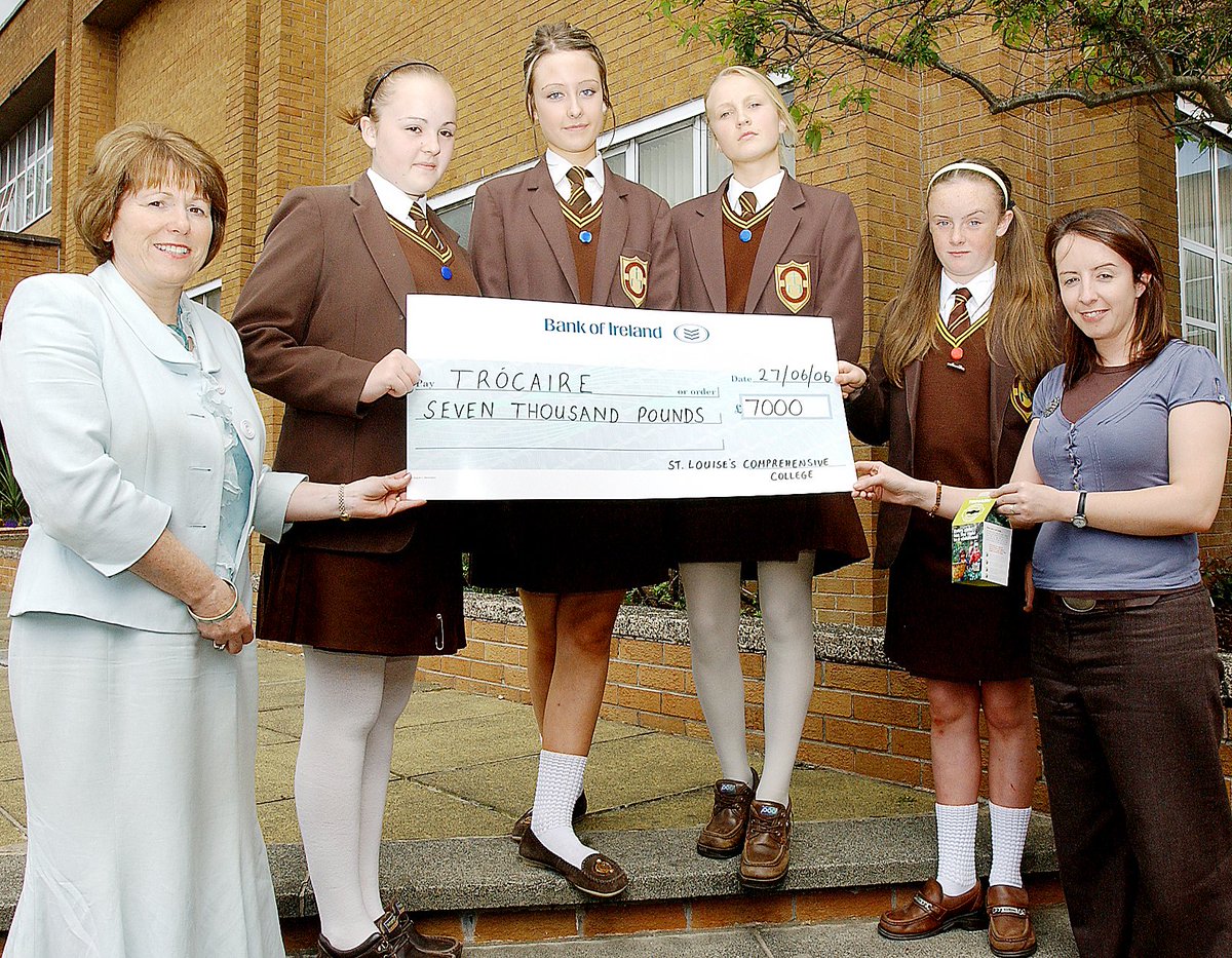 ATownNews's tweet photo. Out and about @West_Belfast June 2004

#FlasbackFriday #MondayPaper

@MacSiacais @puntersg @squinteratn @Neekyatn @newbelfast @PaulMaskeyMP https://t.co/zhbinND9WS