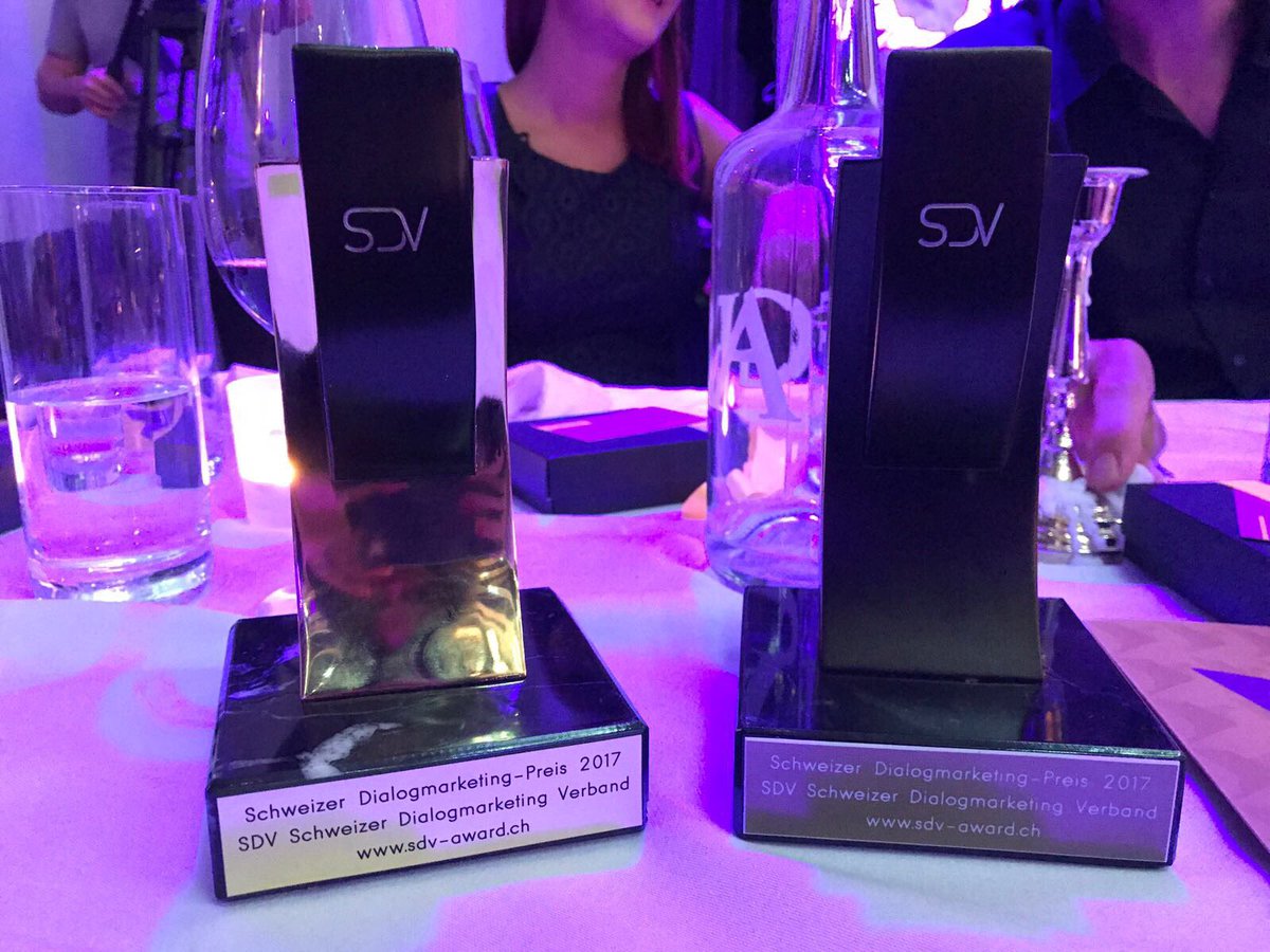 equipe_agency's tweet photo. Je ein Mal Gold und Bronze für Equipe bei den diesjährigen SDV Awards! Danke @Samsung und @UBSschweiz für diese tollen Projekte! https://t.co/50G270Mu2C
