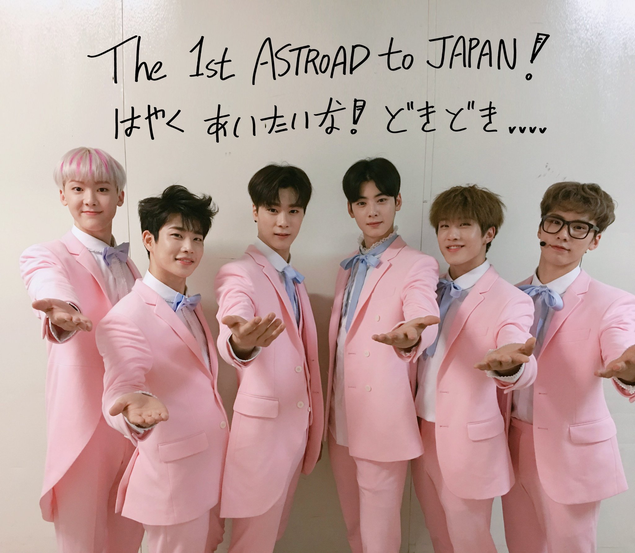ASTRO★ MJセット★AAF★AROHA★シーグリ★写真集トレカポスカ ASTRO EXHIBITION PHOTOBOOk 写真集 MJセット - メルカリ