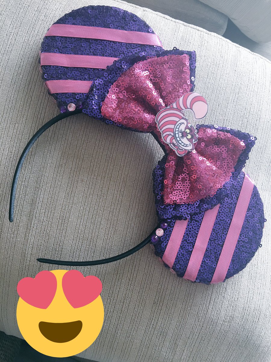 __justshannon's tweet photo. love Disney related mail and today were these gorgeous ears by @madeformouse! Cannot wait for my Disney trip now😍😍 https://t.co/mMZXH3GLMk