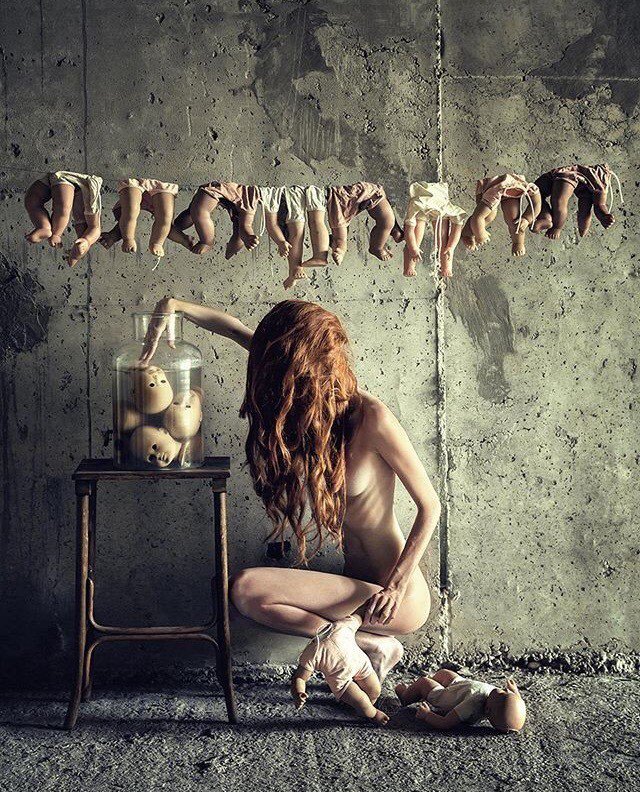 DalinanThought's tweet image. Really have gotten into the macabre scene the last couple years. This is just stunning. #flawlessform #beautyintra… ift.tt/2t7Uuzx