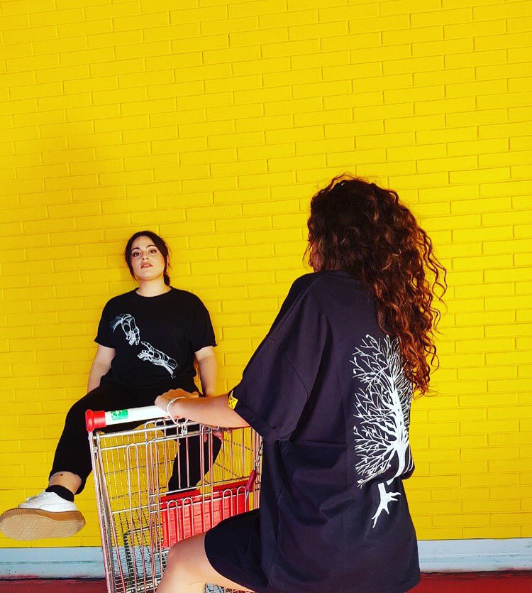 #art speaks all languages perfectly 💛💛💛💛 🌲🌼
#ink #friyay 
collection.ink