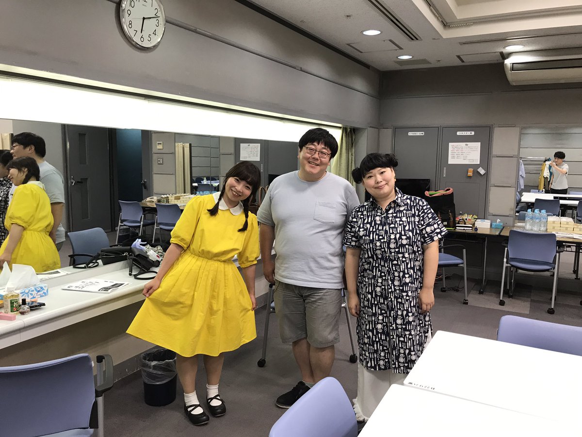 タイムマシーン３号 山本浩司 Twitter પર 楽屋が女性芸人だらけだ