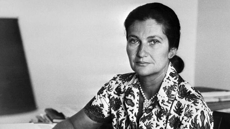 Je salue la force, l'engagement et l'honneur de cette grande dame qui nous a ouvert la voie. Merci pour tout #SimoneVeil, nous continuons
