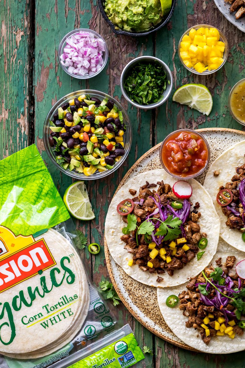 _FamilyTime_'s tweet image. Have you tried @MissionFoods Organic Tortillas? It's delicious, authentic taste is great for summer meals! bit.ly/2soWdTX #AD