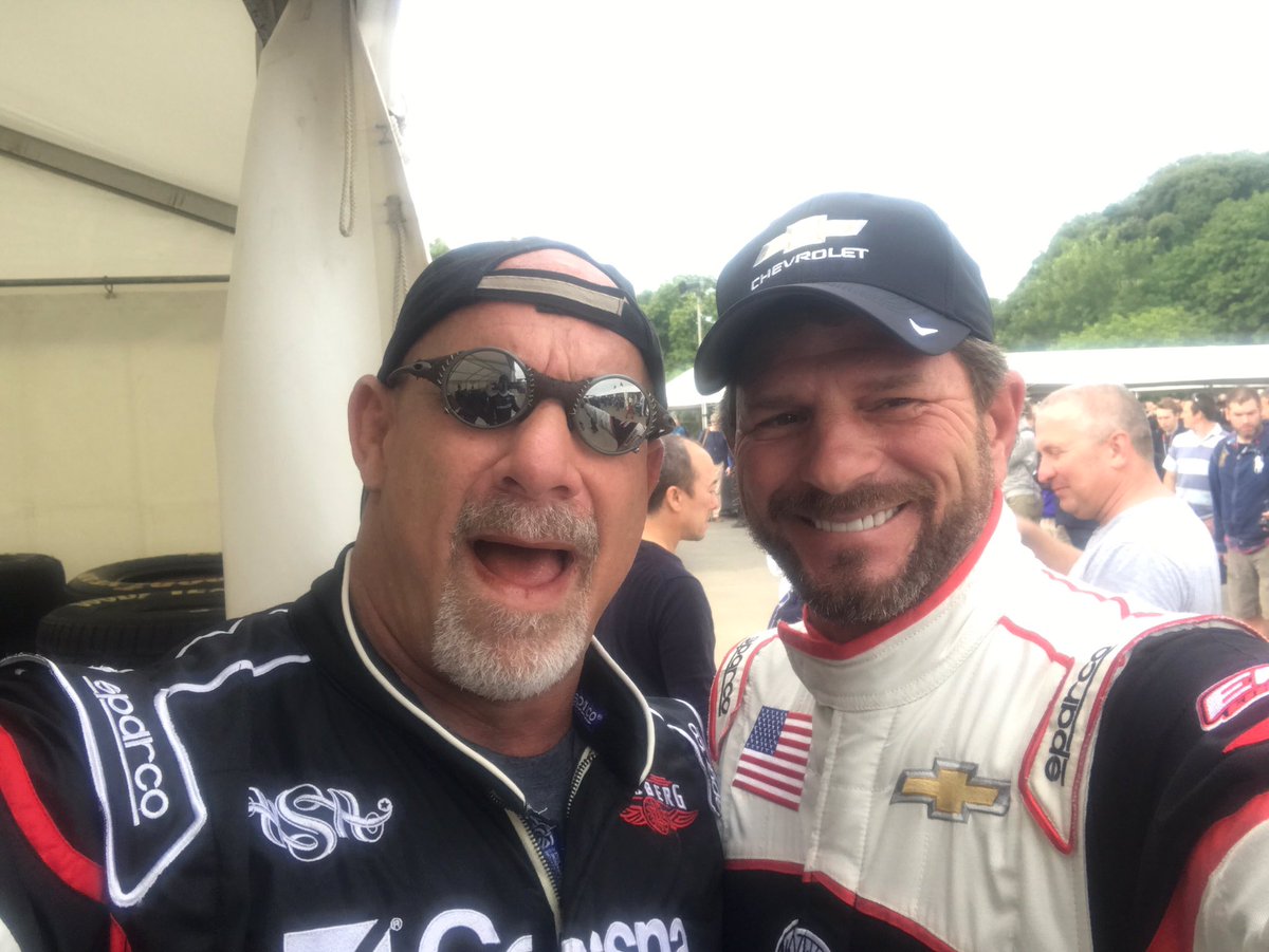 KerryDEarnhardt's tweet image. Kicking it off at @fosgoodwood Let's see how this guy does outside of the ring!! Time to have some fun @GoldbergGarage #FOS2017