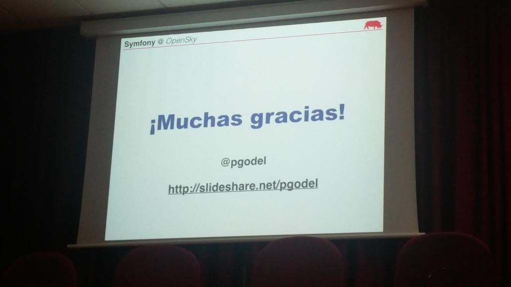 gcostaman's tweet image. Muy buena charla de @pgodel #desymfony