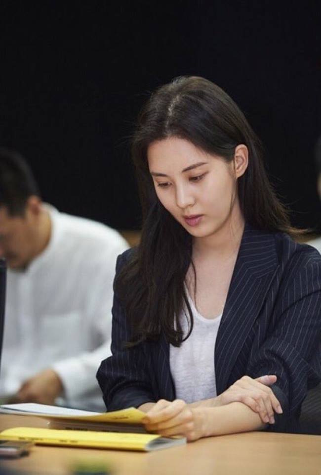 collectionsnsd9's tweet photo. #GoodThiefBadThief #TheKingLoves #ReadingScript #MBC #Yoona #Seohyun #YoonHyun https://t.co/w0NXVaPX02